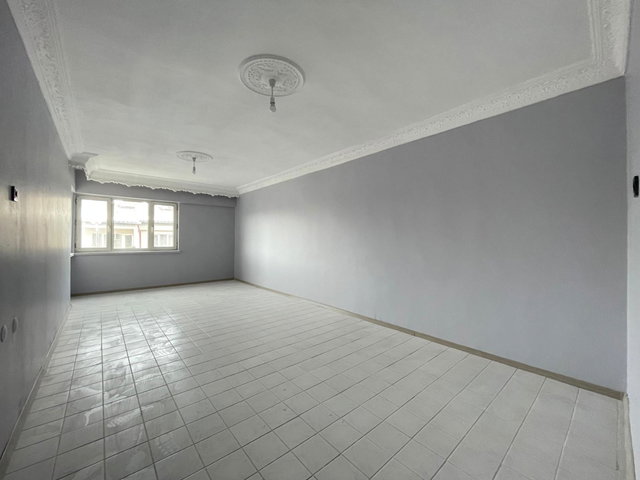 RE/MAX CENTRAL'DAN AKDEĞİRMEN MAH. ARAKAT BAKIMLI 3+1 KİRALIK