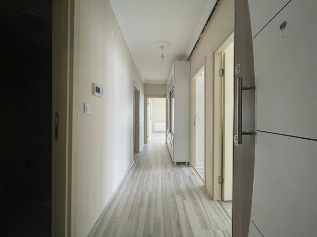 RE/MAX CENTRAL'DAN YUMURTATEPE YAKINI TEMİZ FERAH 3+1 KİRALIK