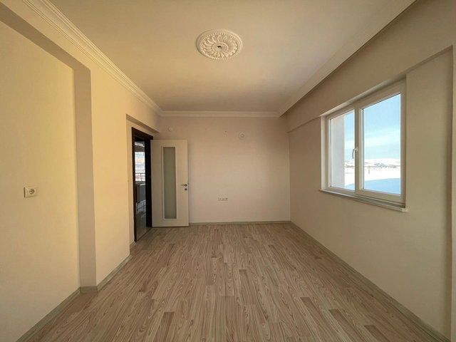 RE/MAX CENTRAL'DAN FATİH MAH. ARAKAT GENİŞ KULLANIŞLI 3+1 DAİRE