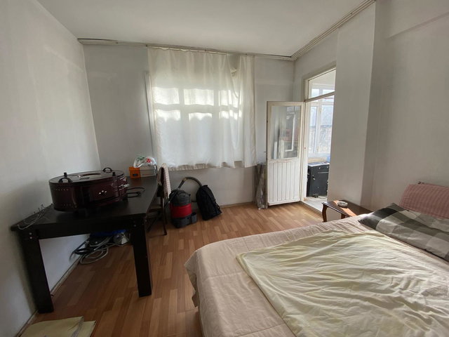 REMAX'TAN BAHÇELİEVLER'DE SATILIK 2+1 HISSELI DAIRE