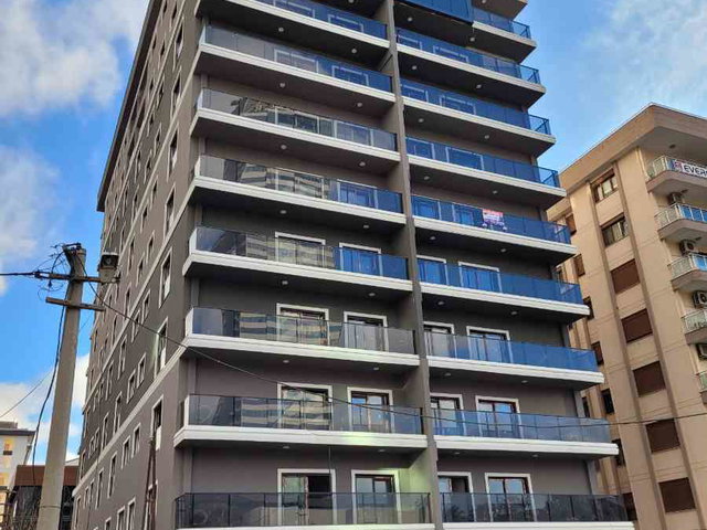 CANLI YAŞAMIN MERKEZİ BAYRAKLI MANSUROĞLU'NDA SATILIK 3+1 DAİRE