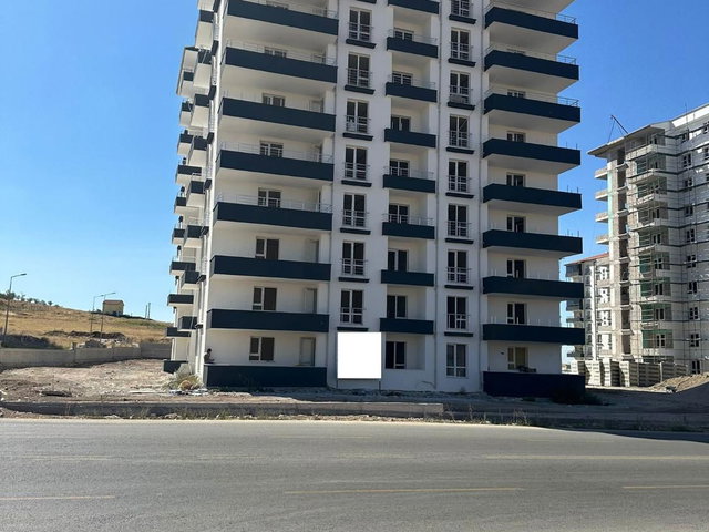 KAMAN ,YENI MAHALLEDE GIRIŞ KAT SIFIR SITE DAIRESI