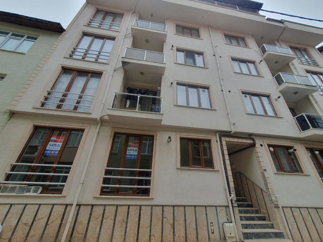 REMAX FREKANS'TAN SAHİLE YAKIN KONUMDA 2+1 SATILIK DAİRE