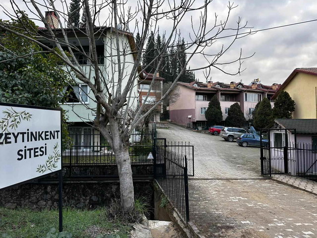 REMAX FREKANS'TAN SATILIK 5+1 TRİPLEX BAHÇELİ VİLLA