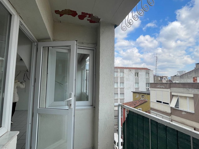 ALSANCAK KIBRIS ŞEHITLERINE YAKIN SATILIK 2+1 DAIRE