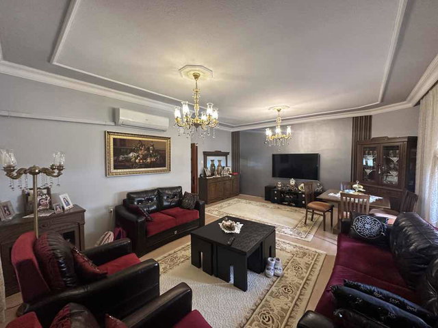 ESKİ HİSARDA SATILIK 3+1 DAİRE