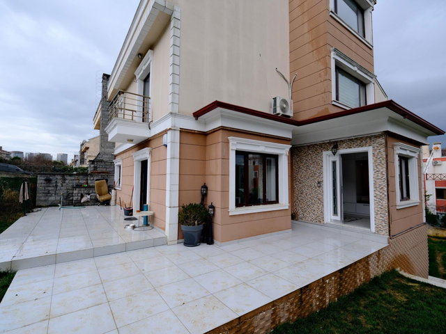BİZİM TEPE VİLLALARI TADİLATLI SATILIK VİLLA
