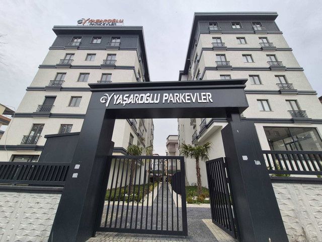 SANCAKTEPE' DE BUTİK SİTEDE ARA KAT SATILIK 2+1 DAİRE