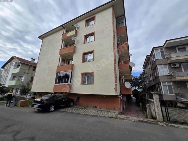 SERDİVAN BAHÇELİEVLER'DE MERKEZİ LOKASYONDA SATILIK DAİRE