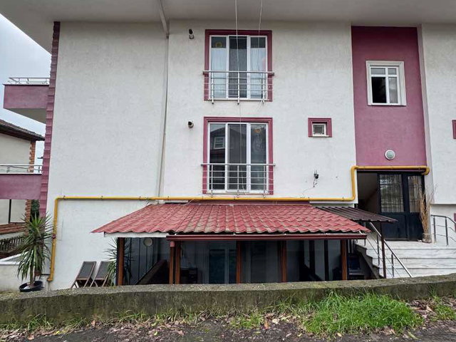 SERDİVAN MAVİ DURAK'TA BAHÇELİ MÜSTAKİL TADINDA SATILIK DAİRE