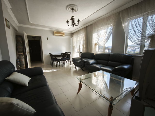 DİKİLİ EKİN SİTESİ'NDE 2+1 BAKIMLI AYRI MUTFAKLI SATILIK DAİRE