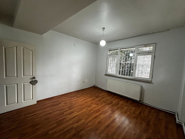 ŞİŞLİ MEŞRUTİYET' TE YENİ İLHAN SOKAK' TA SATILIK 2+1 BOŞ DAİRE