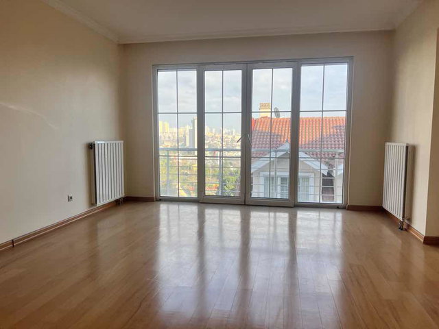 BAHÇEŞEHİR SAKLIBAHÇE AVRUPA KONAKLARINDA KİRALIK TRİPLEX VİLLA