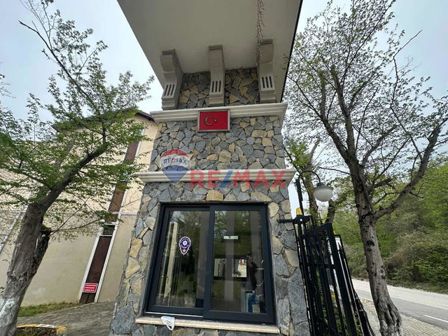 KANDIRA KUMCAGIZDA KORUPARK SİTESİNDE 2+1 SATILIK VİLLA