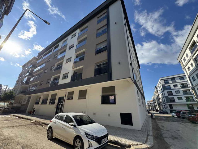 21 REMAX GALAKSİ’DEN  DEMIRKÖPRÜDE SATILIK 2+1 DAIRE