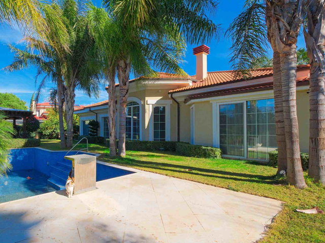 GÖKHAN ÜÇGÜN - PALM CITY - TEK KATLI, YENİLENMİŞ 5+1 VİLLA