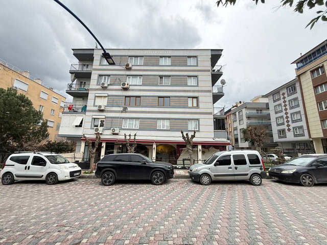 UNCUBOZKÖYDE PARK CEPHELI, OKUL KARŞISI3+1 ARAKAT SATILIK DAIRE