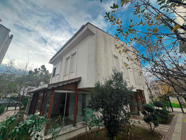 BÜYÜKÇEKMECE CELALİYE MAHALLESİ AVUKATLAR SİTESİ SATILIK