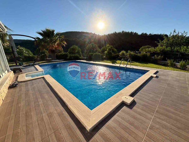 REMAX YELKEN'DEN GÜZELBAHÇE DE GÜVENLİKLİ SİTE İÇİ, ÖZEL HAVUZLU, TAM MÜSTAKİL VİLLA