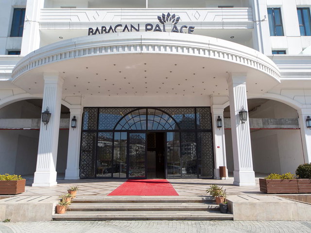 İSTANBUL METROBÜSE YAKIN 1+1 SATILIK DAİRE BALKONLU MANZARALI