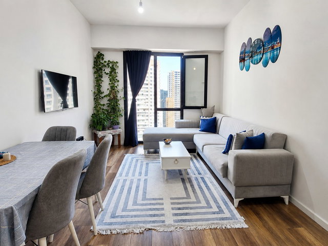 İSTANBUL METROBÜSE YAKIN 1+1 SATILIK DAİRE BALKONLU MANZARALI