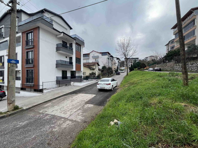 GÖLCÜK PIYALEPAŞA'DA 3+1 BAHÇE DUBLEKS DAIRE