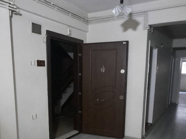 İZMİT MERKEZİ KONUMDA SATILIK 3+1 DAİRE