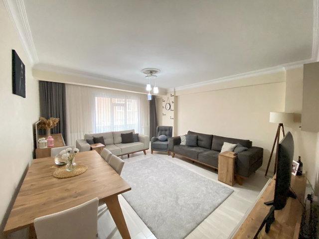 KAĞITHANE MERKEZ TANEGÜL SOKAK 2+1 SATILIK DAİRE (REMAX ASTYLE)