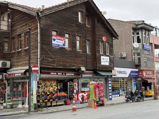 EYÜP MEYDAN DA SATILIK TARİHİ DUBLEX DAİRE