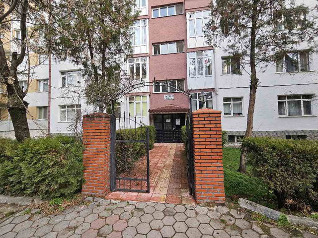 RE/MAX MOD'DAN ECZACILIK KAPISI YAKINI 2+1 EŞYALI KİRALIK DAİRE.