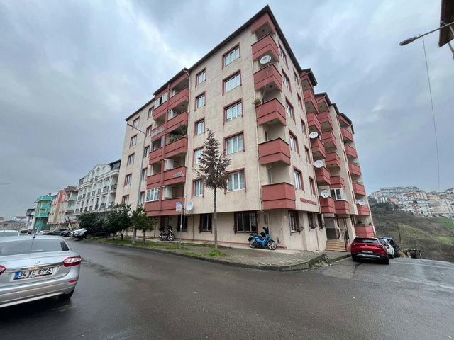 GEBZE BARIŞ MAH. ASANSÖRLÜ VE İSKANLI BİNADA 3+1 MANZARALI DAİRE