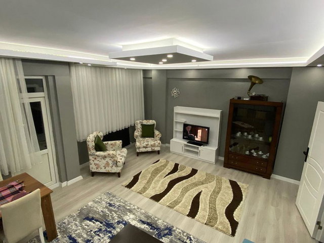 GÖLCÜK YÜZBAŞILAR’DA 3 + 1 EŞYALI DAİRE