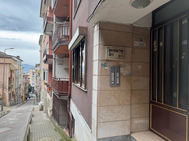 İZMIT MERKEZDE GIRIŞ KAT SATILIK 3+1 DAIRE