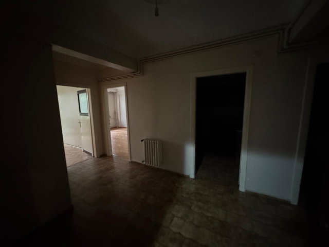 İZMIT MERKEZDE GIRIŞ KAT SATILIK 3+1 DAIRE
