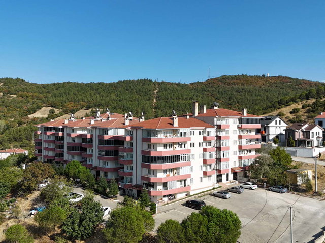 ÇAN KARŞIYAKA MH ÇANKAYA SİTESİNDE SATILIK ÖNÜ AÇIK BOŞ 3+1DAİRE