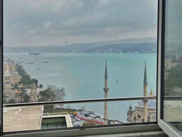 GÜMÜŞSUYU'NDA DENIZ MANZARALI 5+1 KIRALIK DAIRE (300M²)