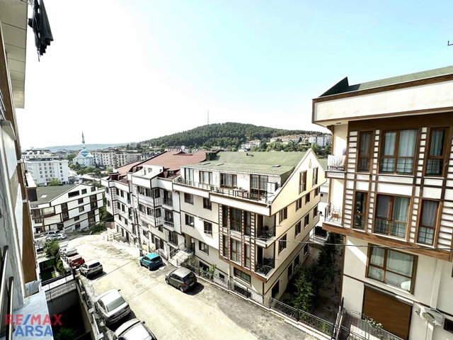 ÇEKMEKÖY SAFRANBOLU EVLERİNDE ORMAN MANZARALI KİRALIK 2+1 DAİRE