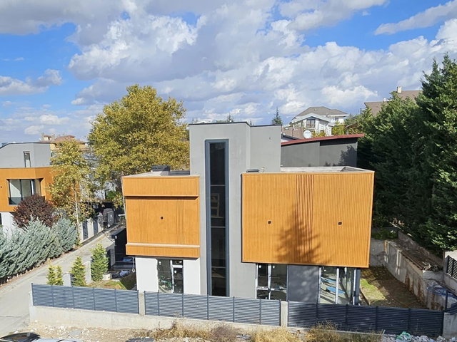 ÇAYYOLU ALACAATLI'DA MERKEZİ KONUMDA ÖZEL TASARIM 6+1 LÜKS VİLLA