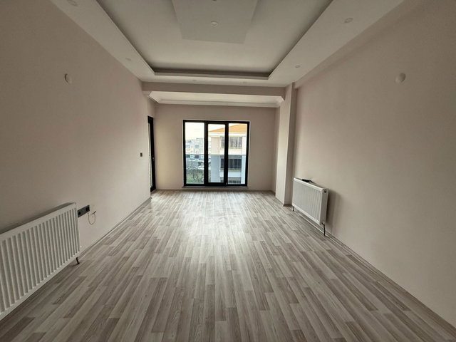 RE/MAX İNCİ'DEN GOP. AYRI MUTFAKLI TERASLI GENİŞ SATILIK 1+1