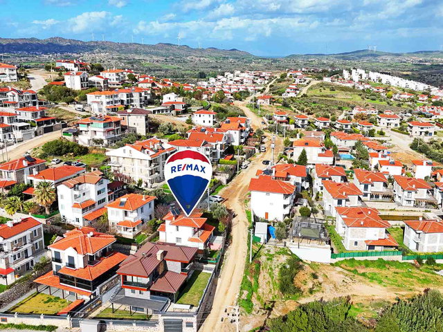 DATÇA BURGAZ MEVKİİ'NDE SATILIK DENİZ MANZARALI 3+1 TAM MÜSTAKİL VİLLA
