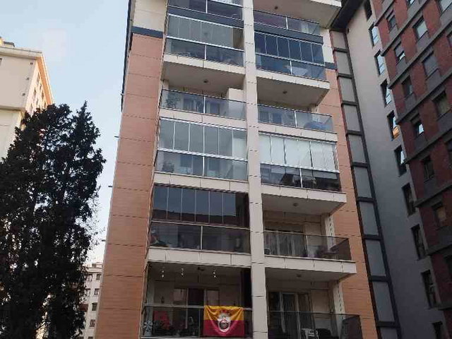 KADIKÖY GÖZTEPE BAĞDAT CADDESINE YAKIN  SATILIK 3+1 DAIRE!
