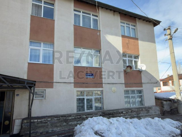 RE/MAX LACİVERT'TEN ABDURRAHMANGAZİ'DE 2+1 SATILIK DAİRE