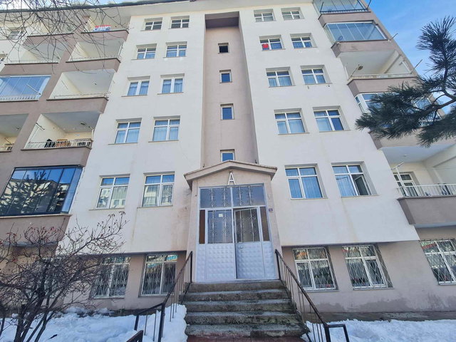 REMAX İLKE'DEN YILDIZKENT'TE 3+1 KİRALIK DAİRE