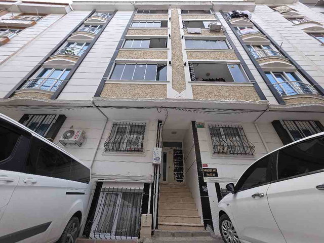 RE/MAX KAYA'DAN ESENYURTTA 3+1 FERAH DAİRE