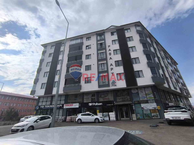 REMAX LACİVERT'TEN ŞÜKRÜPAŞA'A SATILIK LÜKS 4+1 DAİRE
