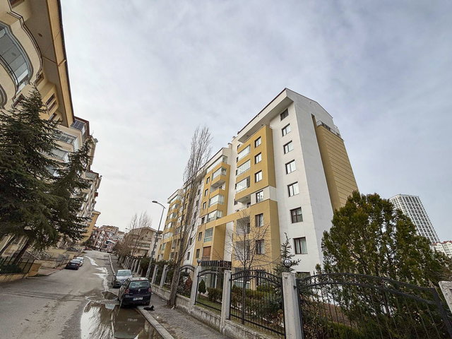 KIRKKONAKLAR MIMOZA EVLERI SITESINDE SATILIK 4+1 DAIRE