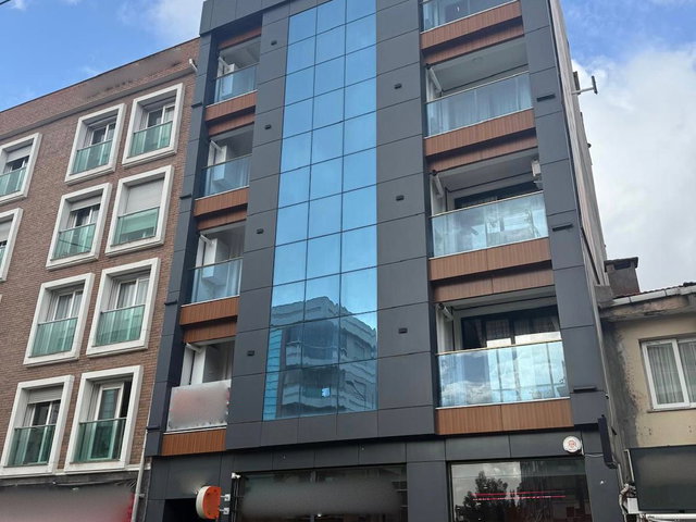 ÇIĞLI ATAŞEHIR TRAMVAY HATTI ÜZERI YENI BINA SATILIK 2+1 DAIRE