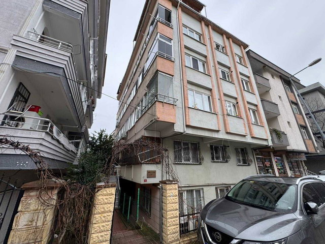 AVCILAR AMBARLI MAH.'DE ŞIK TASARIMLI & BAKIMLI SATILIK 2+1 DAIRE