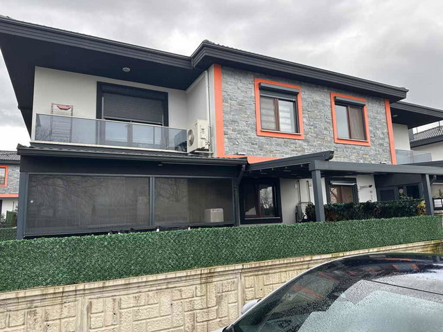 REMAX MUTLU DAN KOCEELİ YENİKÖYDE SİTEDE 3+1 DUBLEX KELEPİR VİLLA.