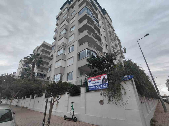KONYAALTI UNCALI SİTE İÇİ GENİŞ 3+1 SATILIK DAİRE